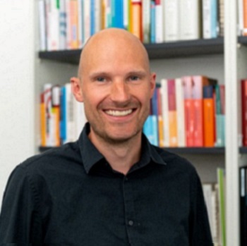 Dr. Fabian Beckmann