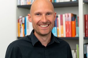 Dr. Fabian Beckmann